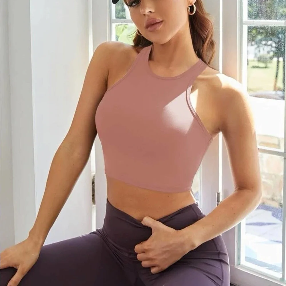 Crisscross sports tank - Picture 1 of 3